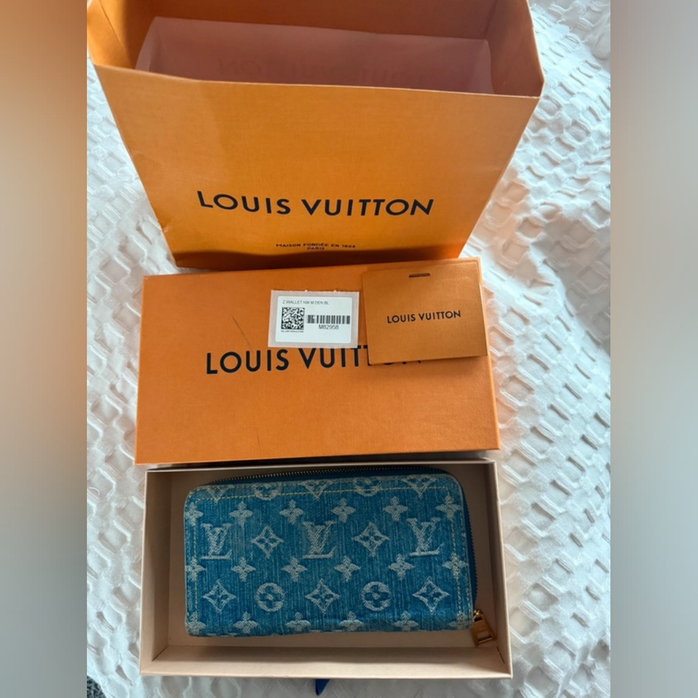 Louis Vuitton Denim Zippy Wallet